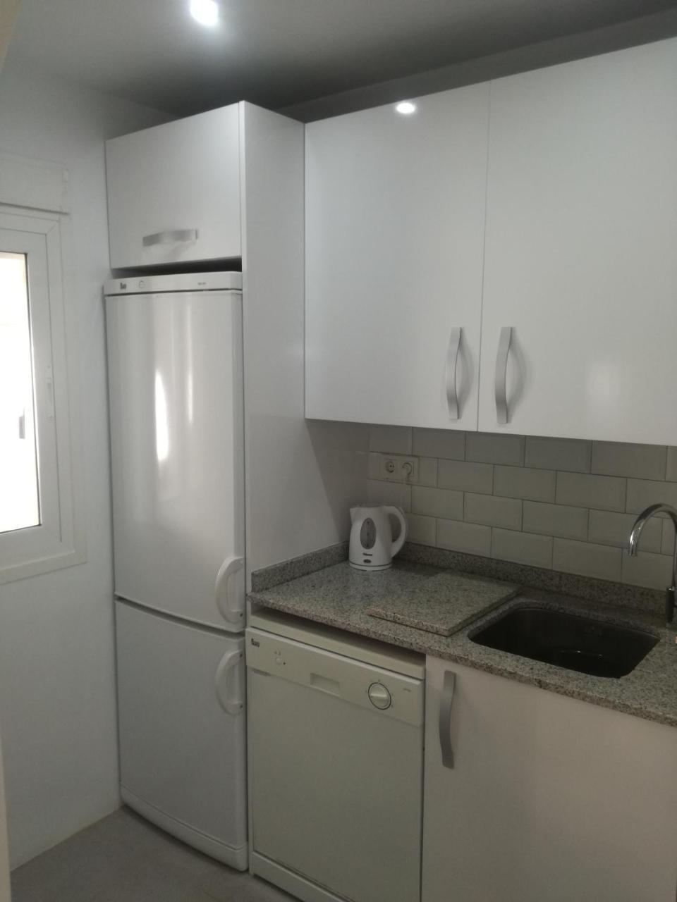 2 Bedroom Newly Renovated Bungalow Close To Bars & Restaurants Los Alcazares Exterior photo