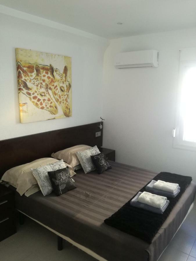 2 Bedroom Newly Renovated Bungalow Close To Bars & Restaurants Los Alcazares Exterior photo